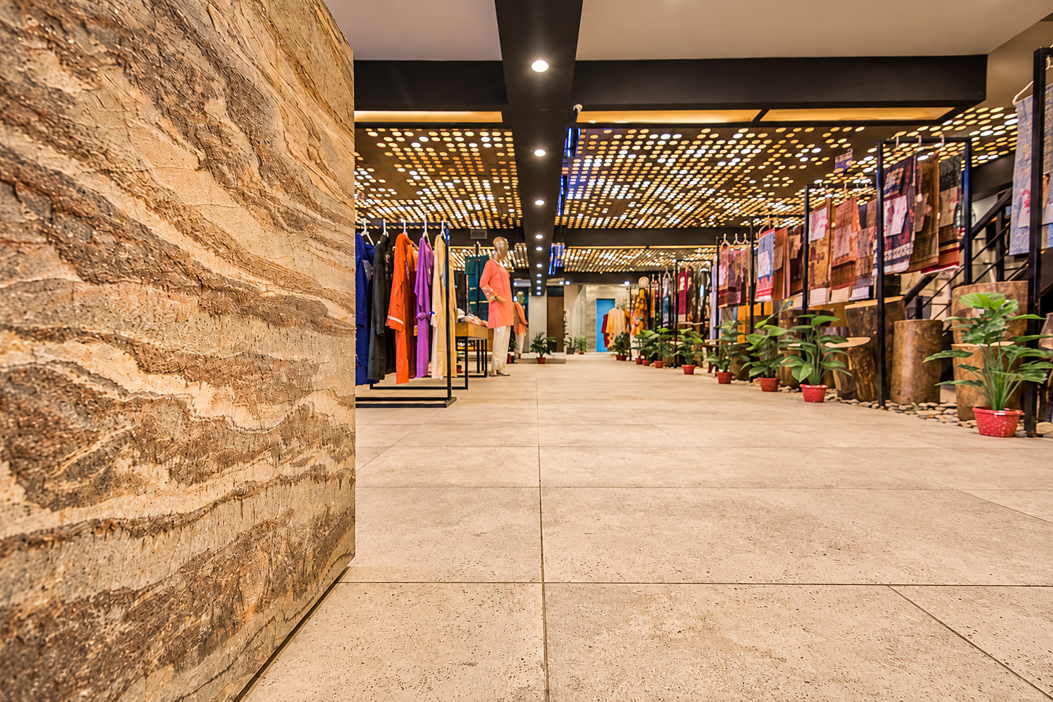 clothing-store-natural-stone-feature